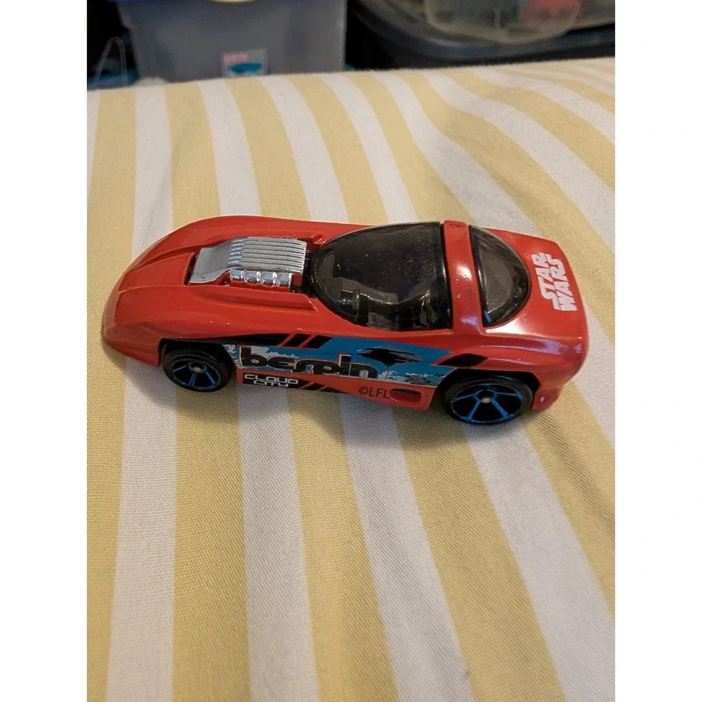 Hot Wheels Star Wars Disney 2015 1:64 Diecast (Bespin / Silhouette) 6 of 8 Loose